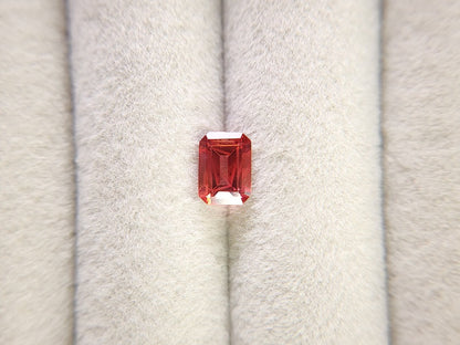 0151-2-9　バイカラーアンデシン　1.03ct