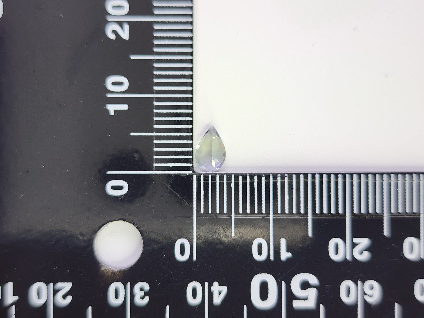 0644-11-3　ゾイサイト　0.37ct
