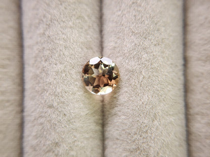 0020-11　シャンパントパーズ　1.43ct