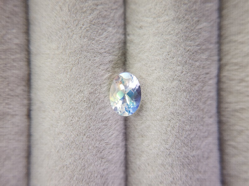 0761-1　アンデシンラブラドライト　0.84ct