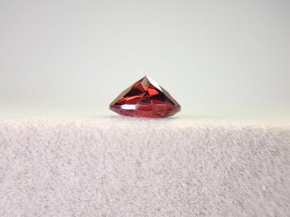 0910-5-4　ガーネット　2.28ct