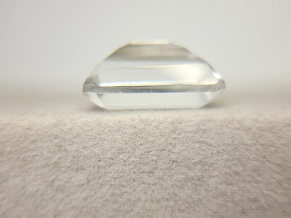 SUI-18　水晶　7.42ct