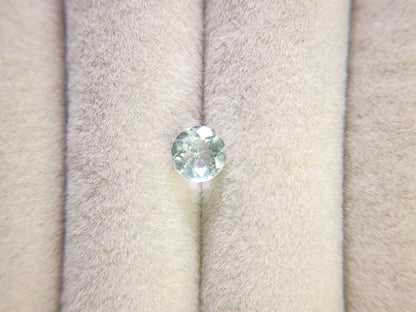 0878-3-6　グリーンベリル　0.67ct