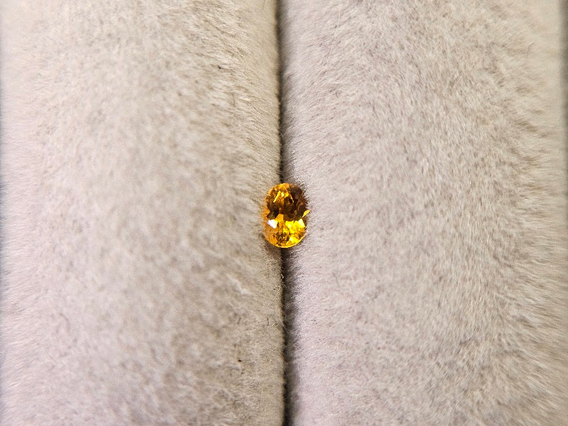 CND-9　コンドロダイト　0.13ct
