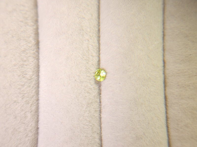 0932-1-13　スフェーン　0.12ct