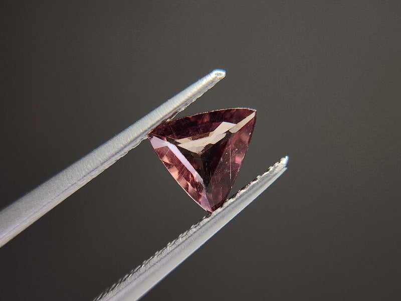 ccGA-9　カラーチェンジガーネット　0.72ct
