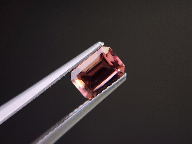 0151-2-16　バイカラーアンデシン　1.05ct