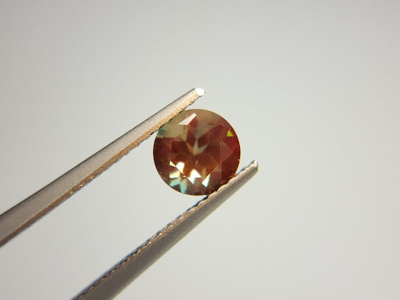 0504-11　バイカラーアンデシン　0.81ct