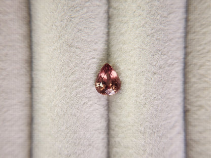 ccGA-1　カラーチェンジガーネット　0.86ct