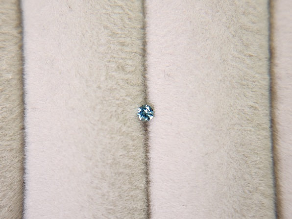 blDM-t-15　ブルーダイヤモンド(トリートメント)　0.03ct
