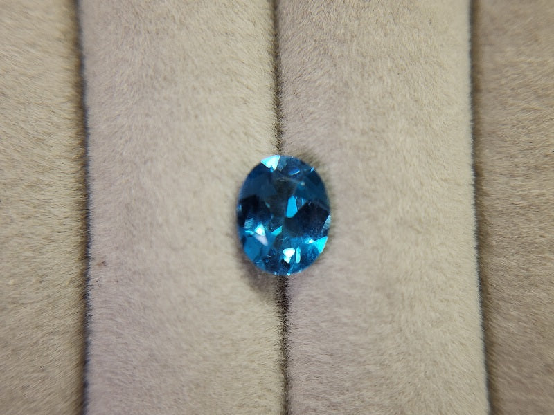 bl-TO-8　ブルートパーズ　2.22ct