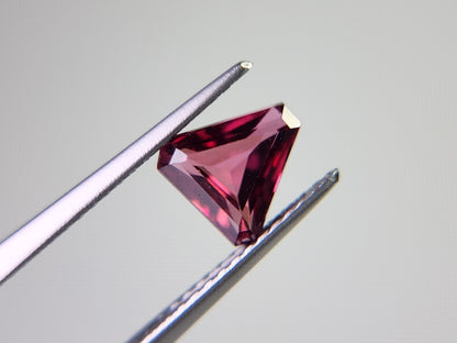 RDGA-13　ロードライトガーネット　1.27ct
