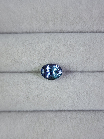 0876-5　バイカラータンザナイト　1.47ct