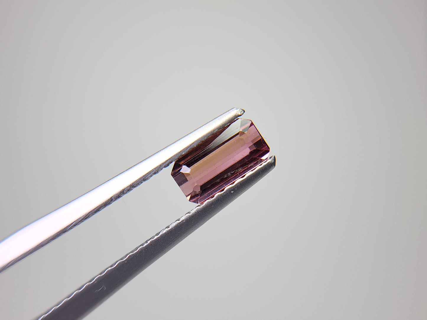 0879-12　トルマリン　0.77ct