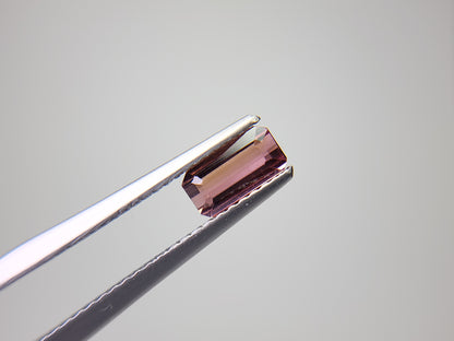 0879-12　トルマリン　0.77ct