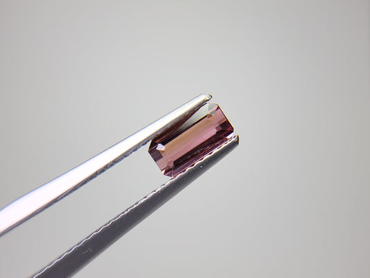 0879-12　トルマリン　0.77ct