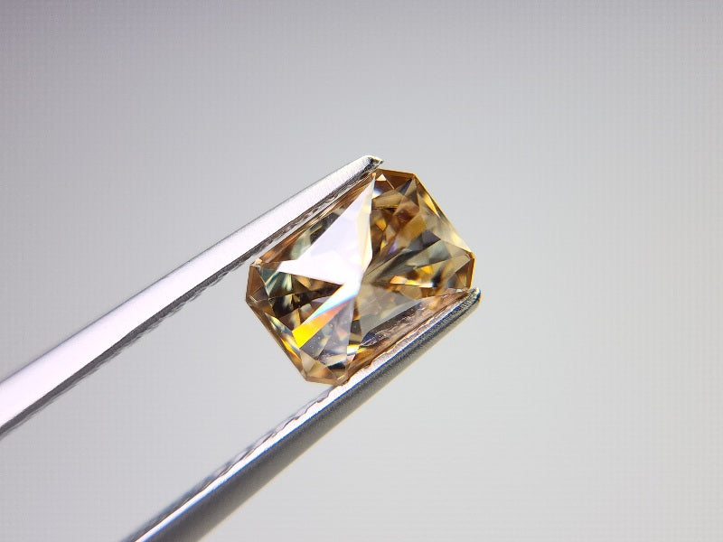 brMOI-1　合成ブラウンモアッサナイト　0.96ct