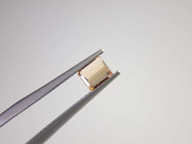 0020-3-1　インペリアルトパーズ　0.76ct