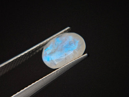 blMO-10　ブルームーンストーン　1.99ct