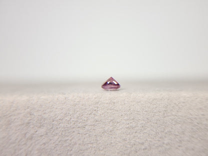 SP-28　スピネル　0.18ct