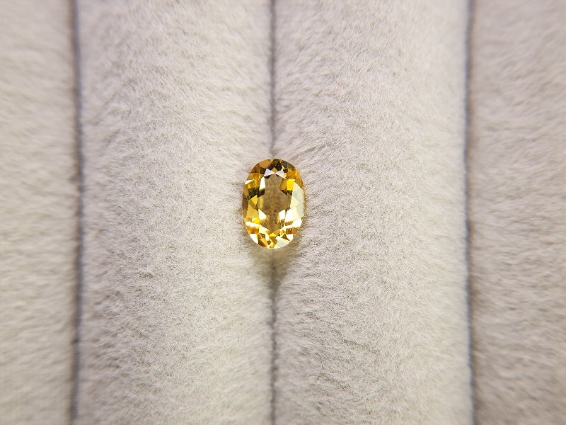 yeBE-6　イエローベリル　0.64ct
