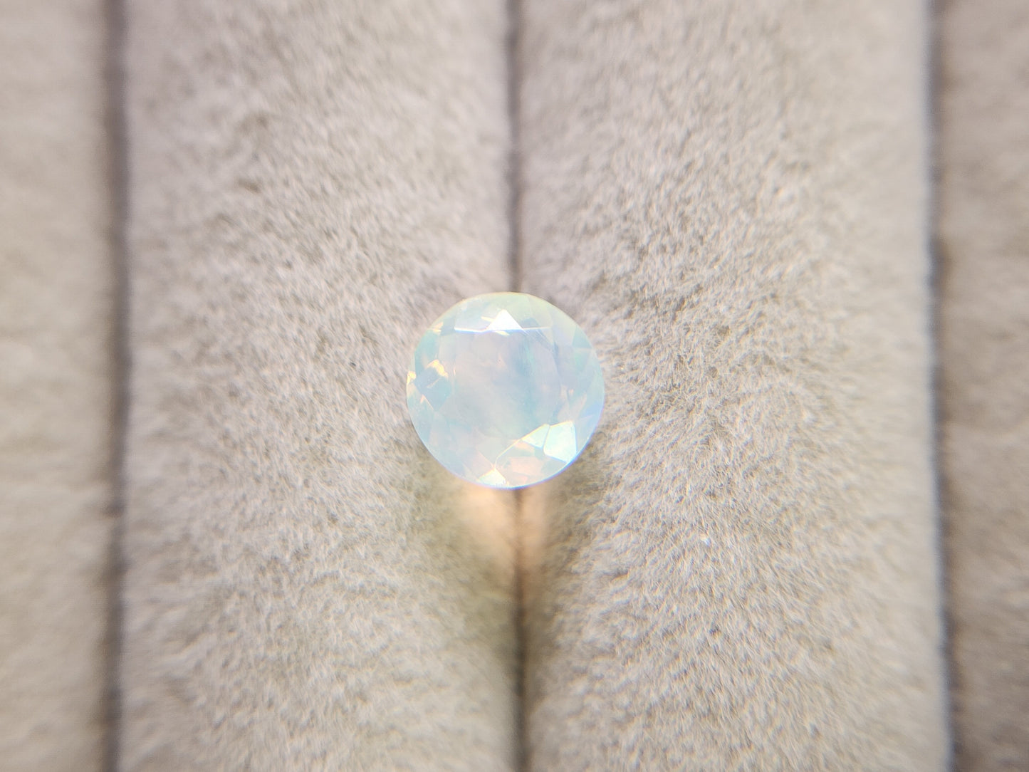 0916-14　オパール　0.86ct