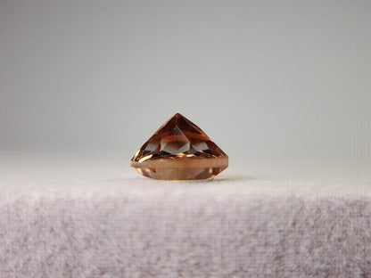 0020-5　シャンパントパーズ　1.60ct