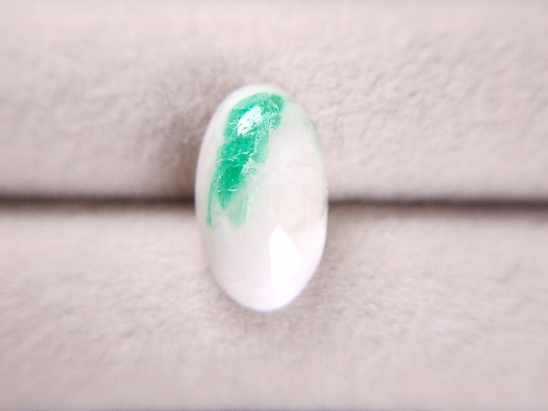 0106-1-2　エメラルドインクォーツ　5.28ct