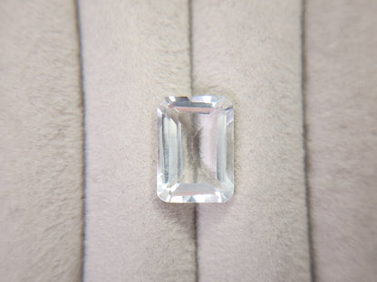 SUI-19　水晶　6.87ct