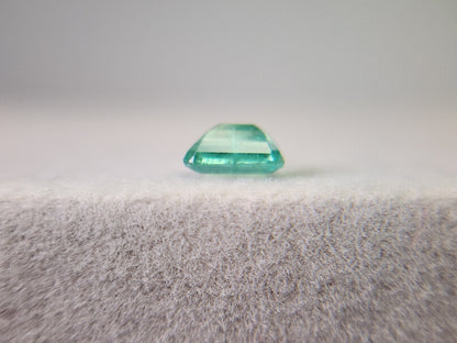 0936-13　エメラルド(ザンビア産)　0.54ct