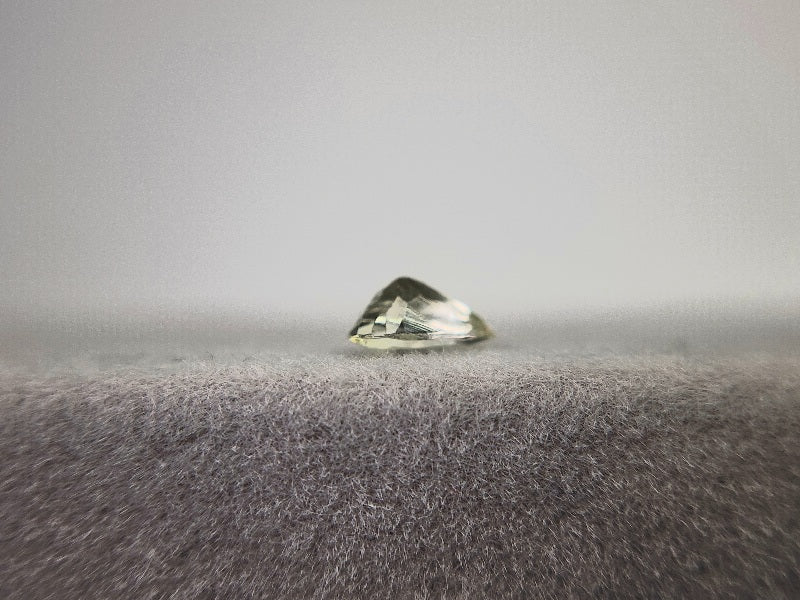 0644-9-3　ゾイサイト　0.36ct