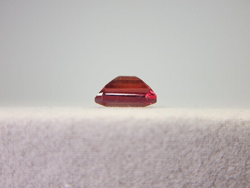 0151-2-14　バイカラーアンデシン　0.92ct