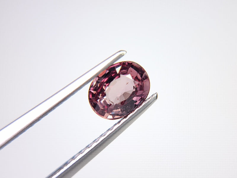 ccGA-4　カラーチェンジガーネット　0.81ct