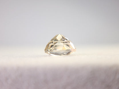 0010-1-2　ジルコン　1.81ct