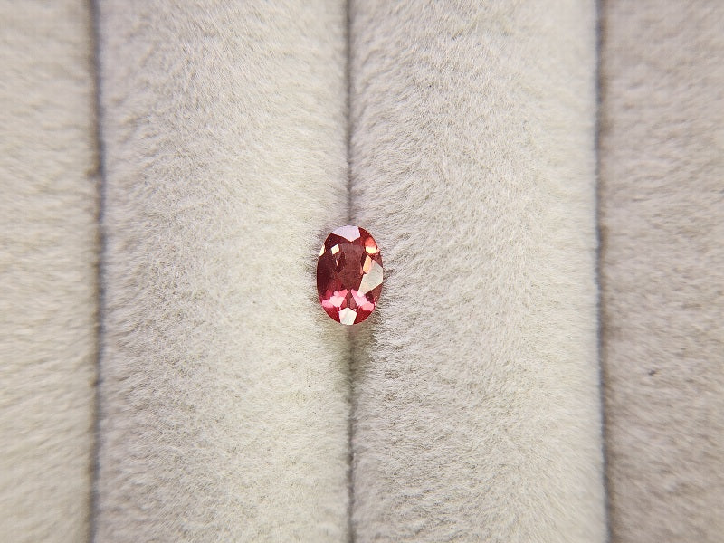 0152-1-34　バイカラーアンデシン　0.47ct