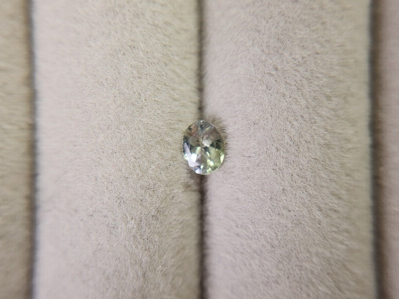 0654-1-2　ゾイサイト   0.28ct