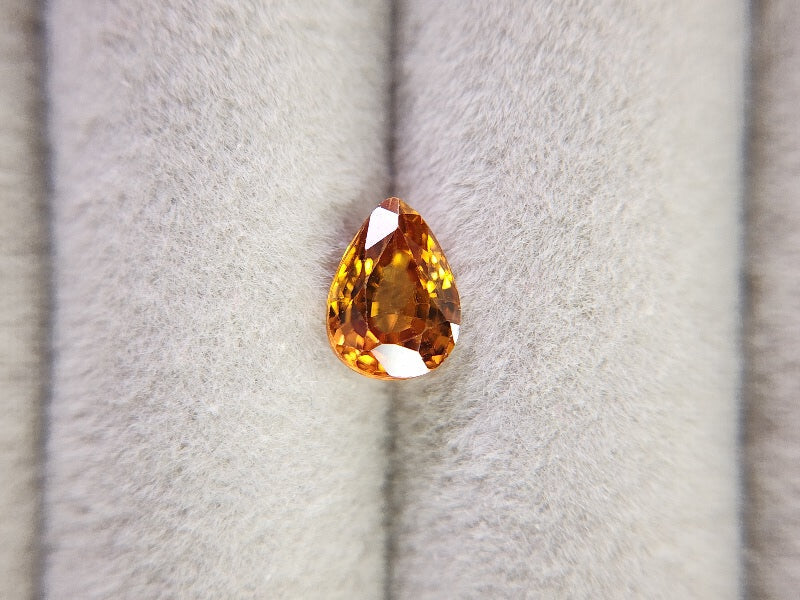 0010-1-4　ジルコン　1.80ct