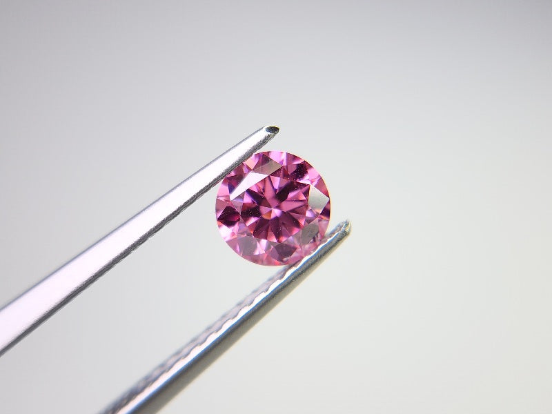 piMOI-1　合成ピンクモアッサナイト　0.45ct
