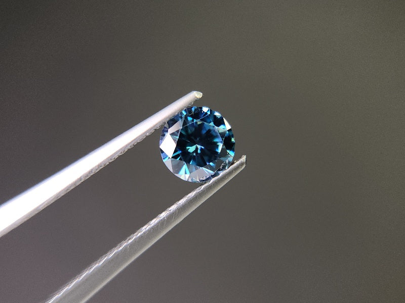 【期間限定】10/18まで　合成ブルーモアッサナイト(6mm)　0.71ct　⑥