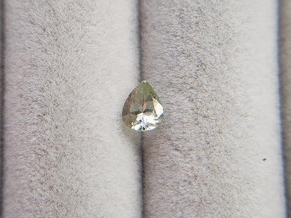 0644-10-3　ゾイサイト　0.36ct