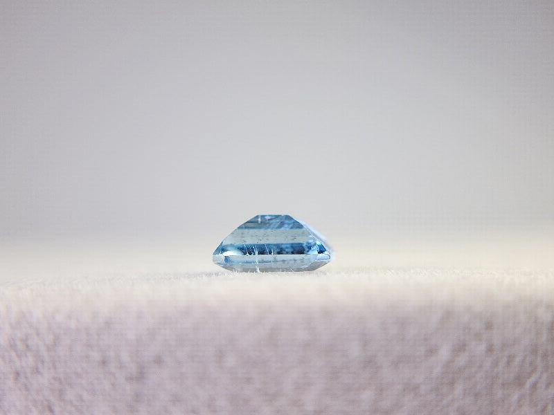 0008-14　アクアマリン　0.56ct