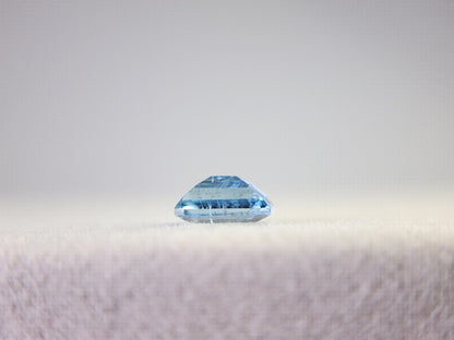 0008-14　アクアマリン　0.56ct