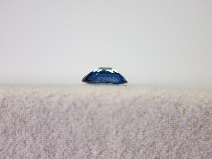 0904-60　サファイア　0.57ct