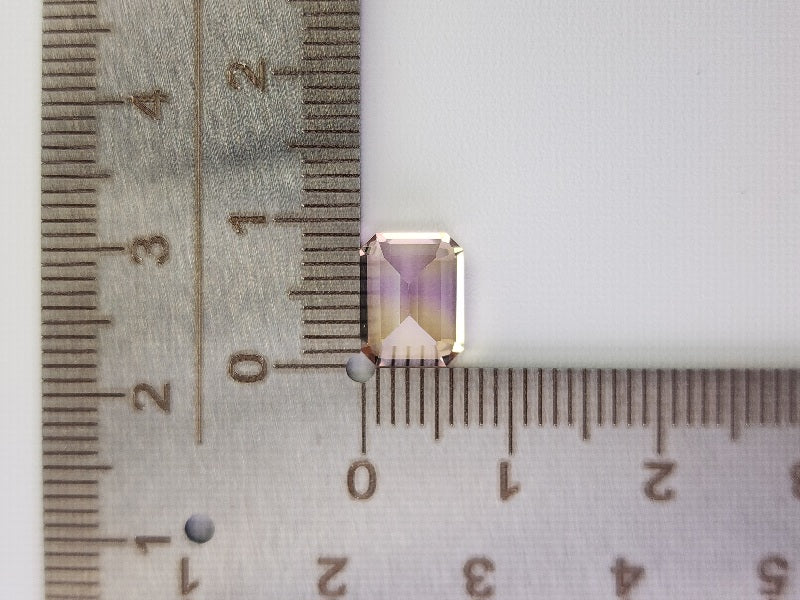 AMT-15　アメトリン　2.35ct