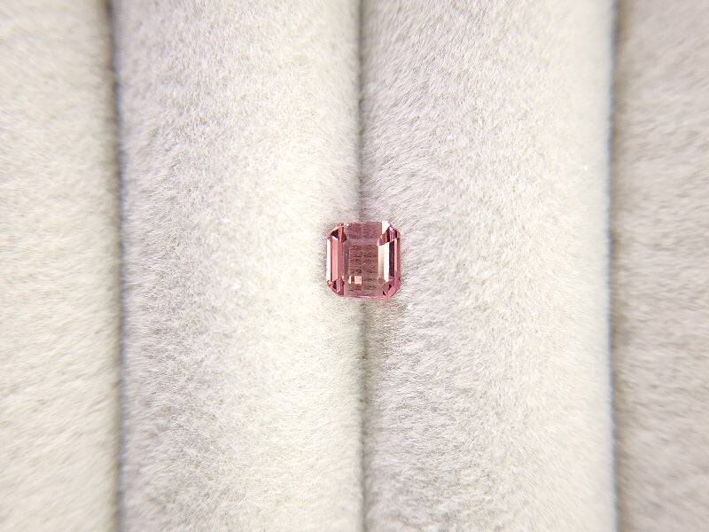 0879-59  トルマリン  0.56ct