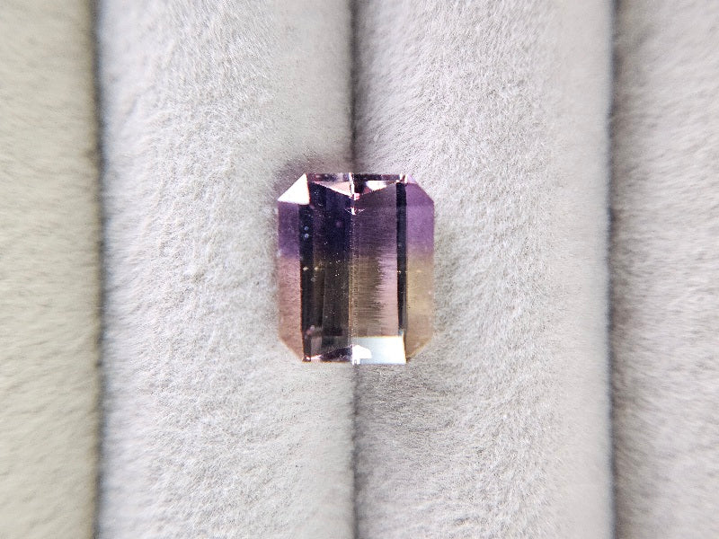 AMT-3　アメトリン　4.06ct