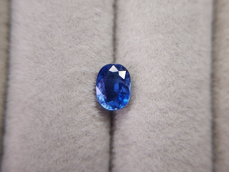 0942-17  カイヤナイト  1.08ct