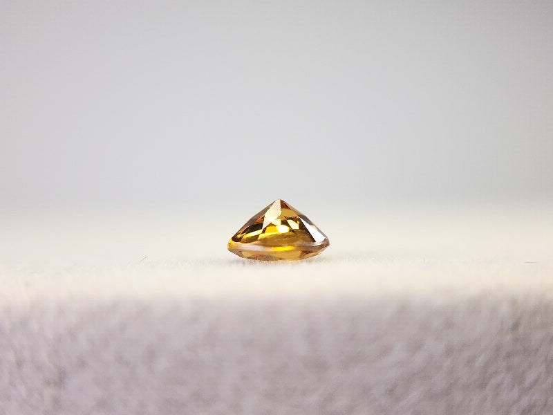 0010-2-2　ジルコン(コニャックブラウン)　0.52ct