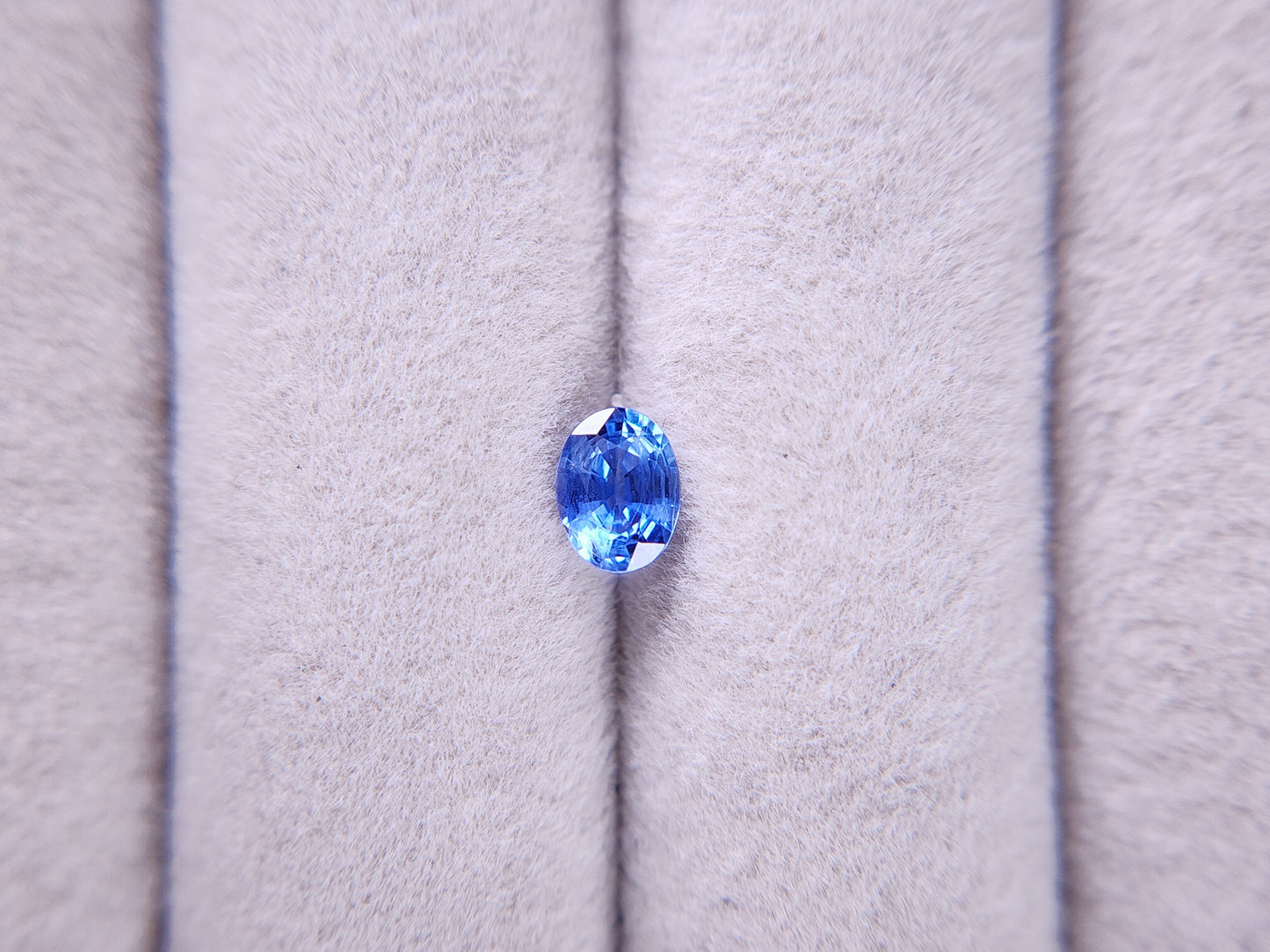 0904-6　サファイア　0.63ct