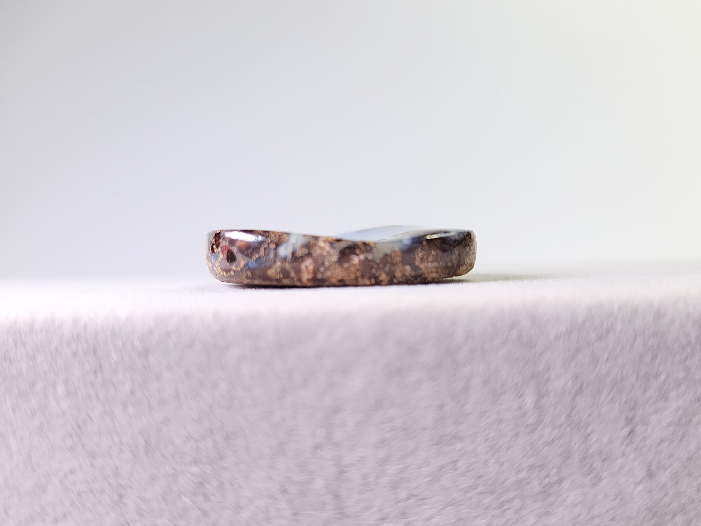 0903-4　ボルダーオパール（穴あき）　28.84ct